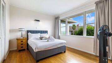 2 bedrooms, desk, iron/ironing board, WiFi (free)
