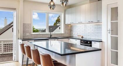 Serene 2BR Home in Meadowbank by Zodiak Stays