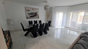 Dining - Villa LIMAO with swimming pool, quiet area, 20 minutes from the center of TAVIRA, (Tavira)