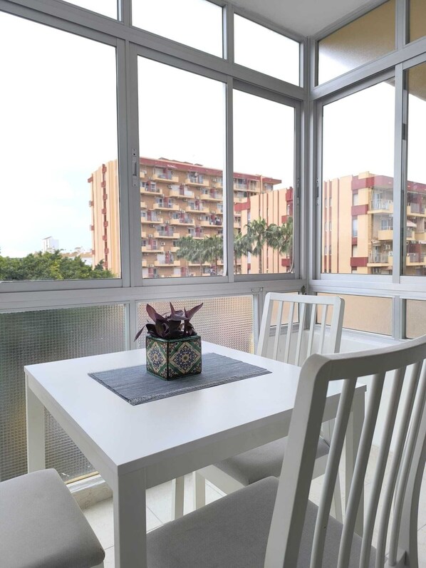 Dining - Benalma Home - Beautiful Studio Close to the Beach and Everything! (Benalmádena)
