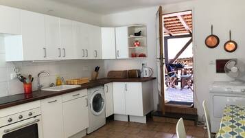 Geladeira, fogão, cooktop, lava-louças