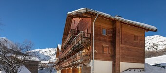 Apartment in Saint-Sorlin near Ski Slopes