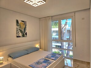 2 chambres, fer et planche Ă repasser, Wi-Fi gratuit, draps fournis