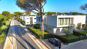 Exterior - SanPietro Holiday Homes 285 (Gjiri Lalzit)