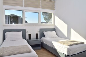 1 dormitorio, tabla de planchar con plancha, wifi gratis y ropa de cama