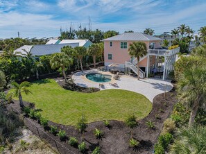 Exterior - Boca Grande Pool Home 343 - 4 bedroom / 4 Bath - Steps to Beach! (Boca Grande)
