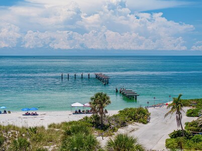 Experience luxury at H-821 Belcher, a spacious 4-bedroom home in Boca Grande!