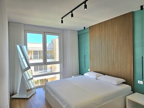 2 chambres, fer et planche à repasser, Wi-Fi gratuit, draps fournis
