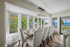 Dining - Seagrape 3 - 3 bed / 3 bath Beachfront Townhome - Boca Grande (Boca Grande)