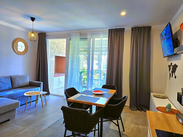 TV - Wide Beach Apartments 289 (Gjiri Lalzit)