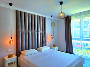 Fer et planche à repasser, Wi-Fi gratuit, draps fournis