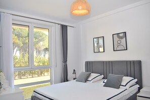 1 bedroom, iron/ironing board, free WiFi, bed sheets