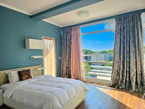 1 chambre, fer et planche à repasser, Wi-Fi gratuit, draps fournis