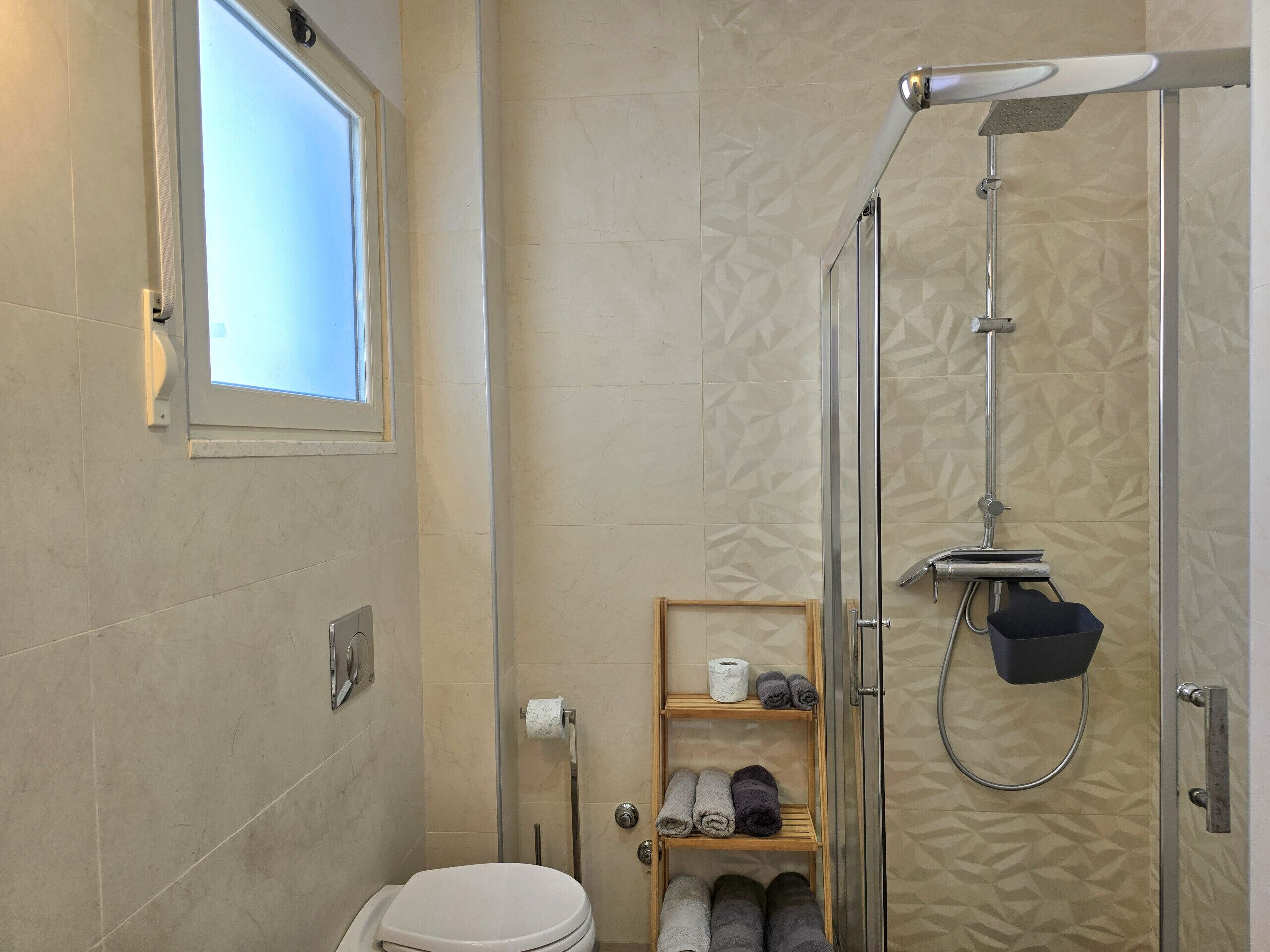 تجهيزات دش، مجففات شعر، مناشف