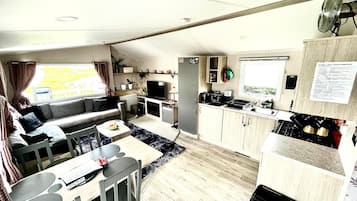 Loft, 3 Bedrooms, Smoking, Balcony | Interior