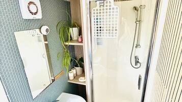 Loft, 3 habitaciones, para fumadores, balcón | Baño