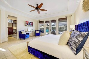 6 bedrooms, desk, iron/ironing board, travel crib