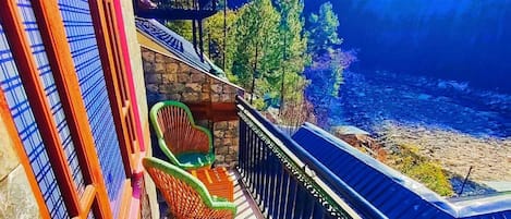 Executive-Zimmer, Balkon | 1 Schlafzimmer, kostenloses WLAN