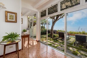 Interior - Scorcio d'Oltremare - Patio overlooking the Sea (Positano)