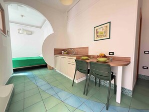 1 bedroom, WiFi, bed sheets - Casa Evelina – Deluxe Room | Comfort, privacy & charm in Sant’Agnello (Sant'Agnello)