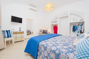 2 bedrooms, iron/ironing board, travel cot, free WiFi - Citrus House – Your oasis of comfort in the heart of Piano di Sorrento (Piano di Sorrento)
