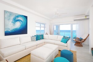 Luxury Penthouse, Ocean View, Oceanfront | Living area