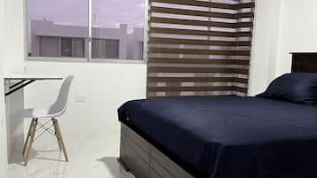 3 chambres, bureau, Wi-Fi gratuit, draps fournis