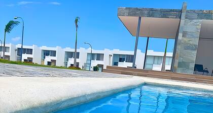 Vacation Home with 24h Security and Ample Parking