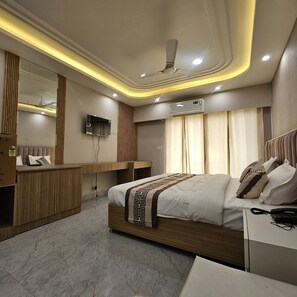 Bureau, espace de travail pour ordinateur portable