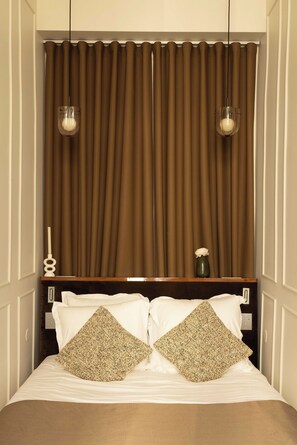 2 bedrooms, laptop workspace, iron/ironing board, bed sheets - Hotel Palais Bourbon - Suite11- 4P - Invalides (Paris)