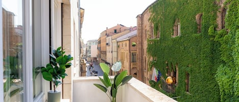 Superior Studio Suite, City View | View from room