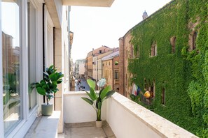 Superior Studio Suite, City View | View from room