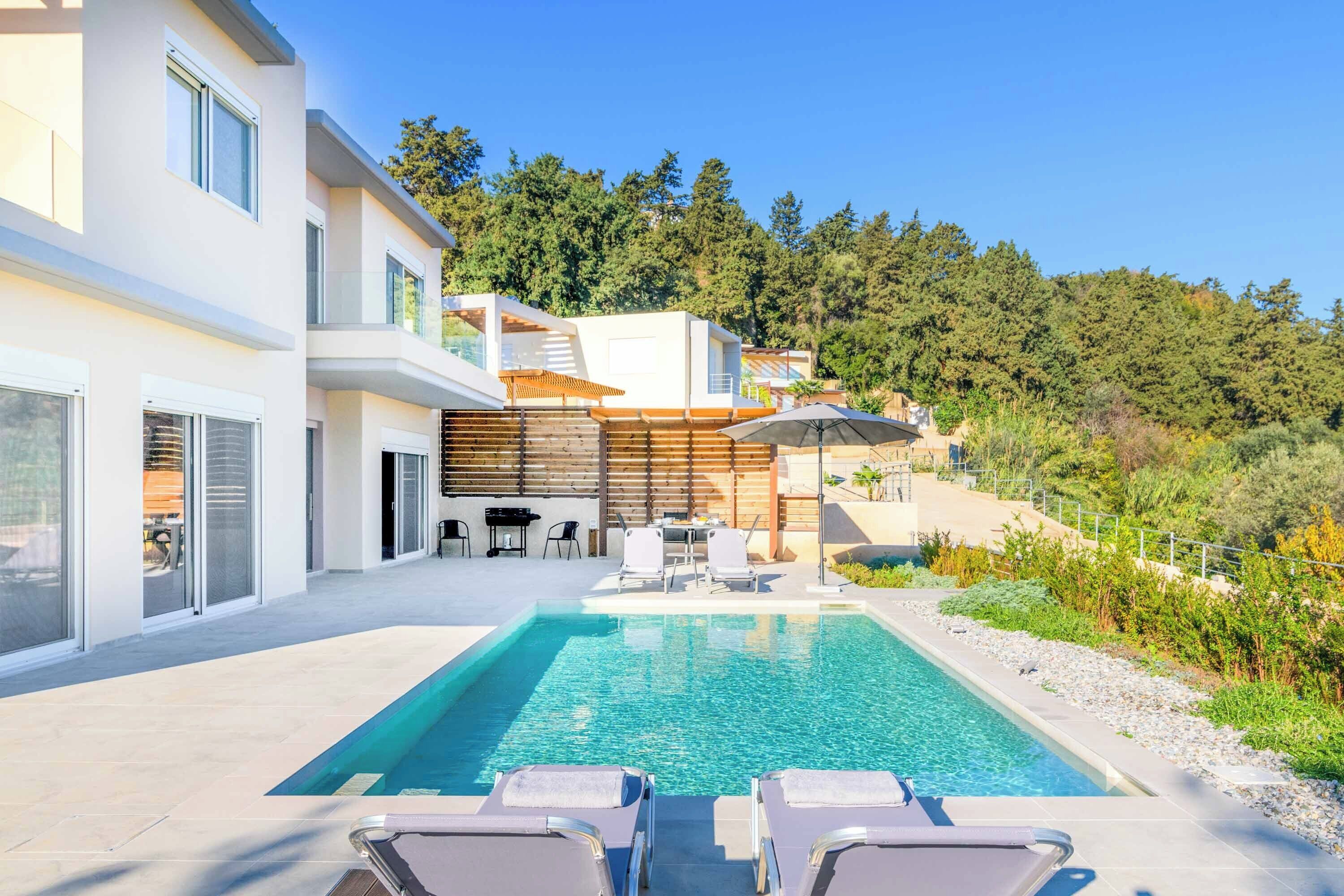 Villa (2 Bedrooms) | Front of property