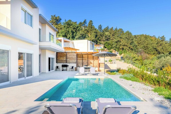 Front of property - Villa Anastazia (Rhodes)