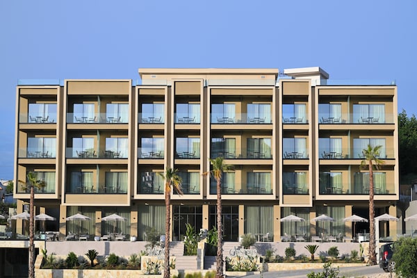 Muze Hotel - Ksamil