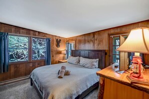 4 camere, una scrivania, ferro/asse da stiro, Wi-Fi