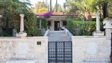 Villa (Three Bedroom Villa With Pool) | Udendørsområde