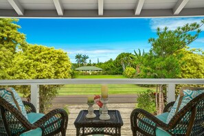 Property grounds - Perfect Private Getaway Minutes to Hanalei Bay! (Princeville)