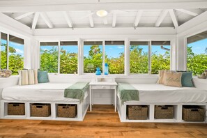 4 bedrooms, iron/ironing board, WiFi, bed sheets - Perfect Private Getaway Minutes to Hanalei Bay! (Princeville)