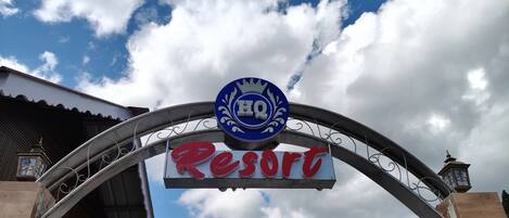 Mặt tiền nơi lưu trú