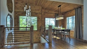 Dining - Casa Lotta | Hot Tub + Game Room + Fire Pit (Mineral Bluff)