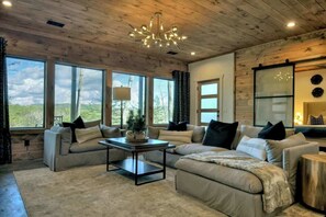 TV, lareira, escritórios