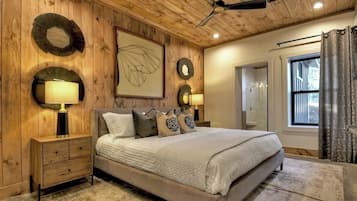 4 bedrooms, iron/ironing board, WiFi, bed sheets