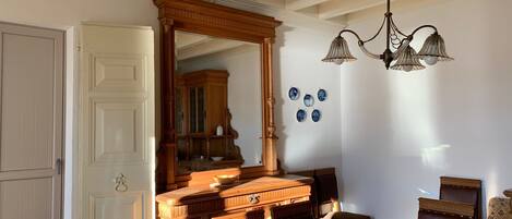 Appartement, 2 chambres, vue lac | Salle à manger