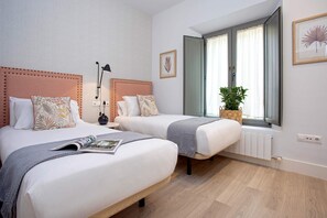Appartement (2 Bedrooms) | 2 chambres, fer et planche à repasser, Wi-Fi gratuit, draps fournis