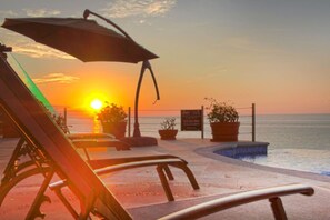 Pool - Caballito del Mar – 2,600 sq. ft. of Beachfront Beauty on Los Muertos Beach (Puerto Vallarta)