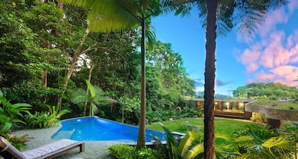 The Planchonella House - Eco Stay de Luxe