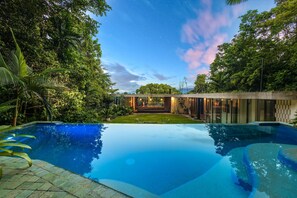 Villa | 3 bedrooms, Internet