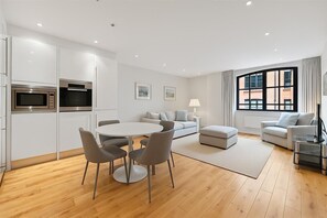 Interior - Stylish Flat with AC Near Oxford St (London)