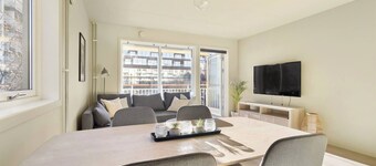 Charming Oslo Apartment With Balcony & Rooftop Access